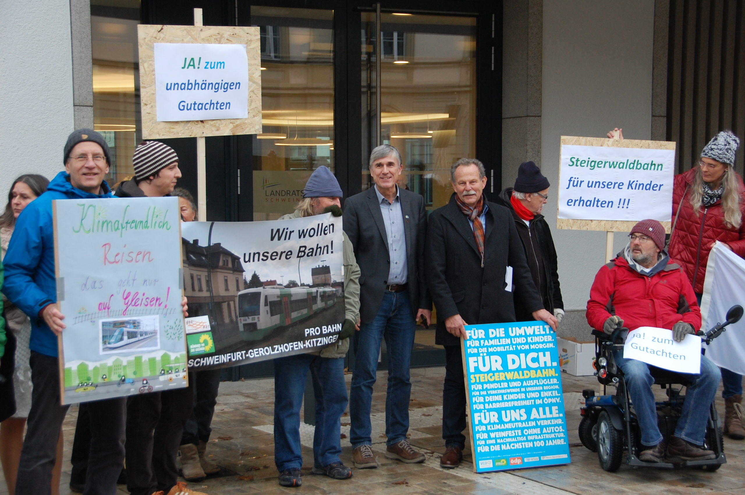 Demo zur Reaktivierung der Steigerwaldbahn