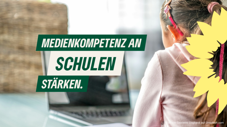 Medienkompetenz an Schulen stärken